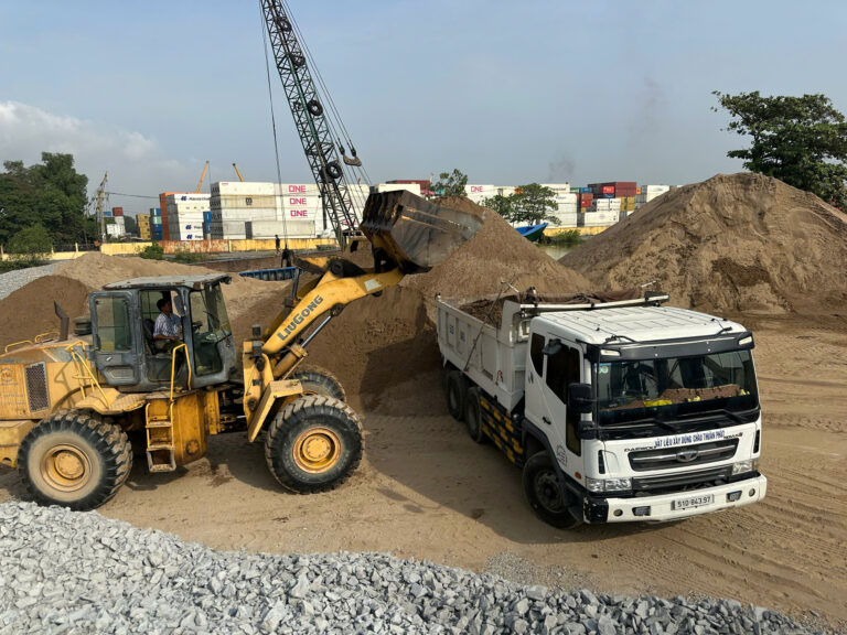 Cát san lấp