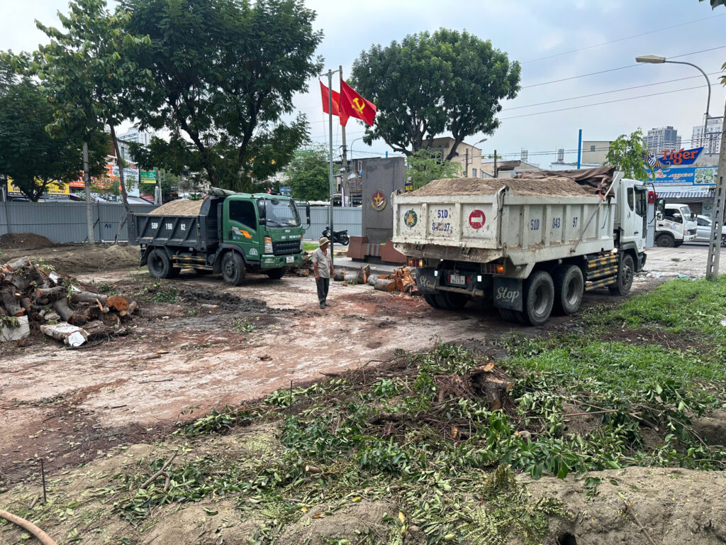 chúng tôi có xe vẩn chuyển 1t9 đến 30t